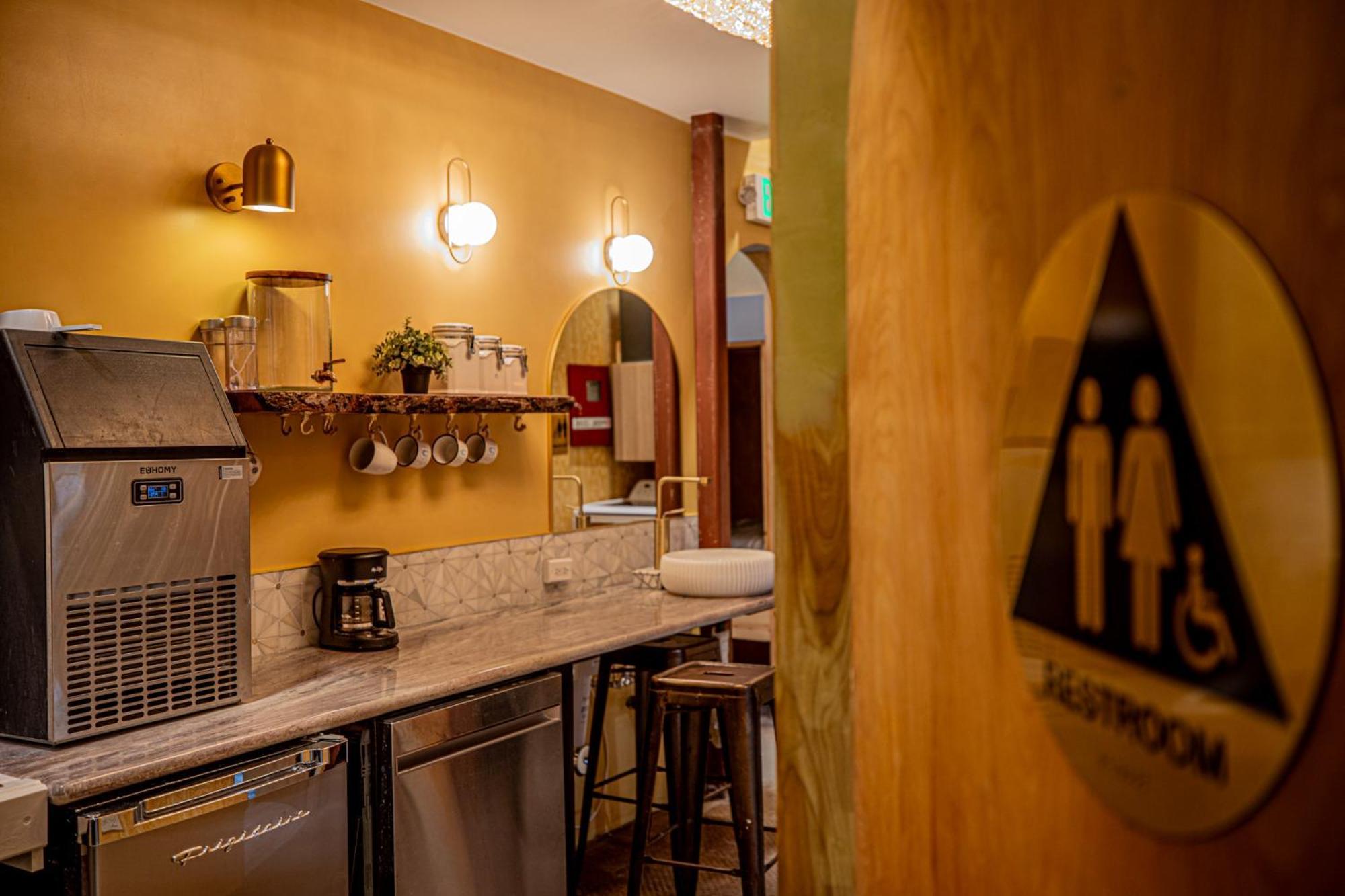 Social Stays - Santa Barbara'S First Hostel On State Street Exteriér fotografie