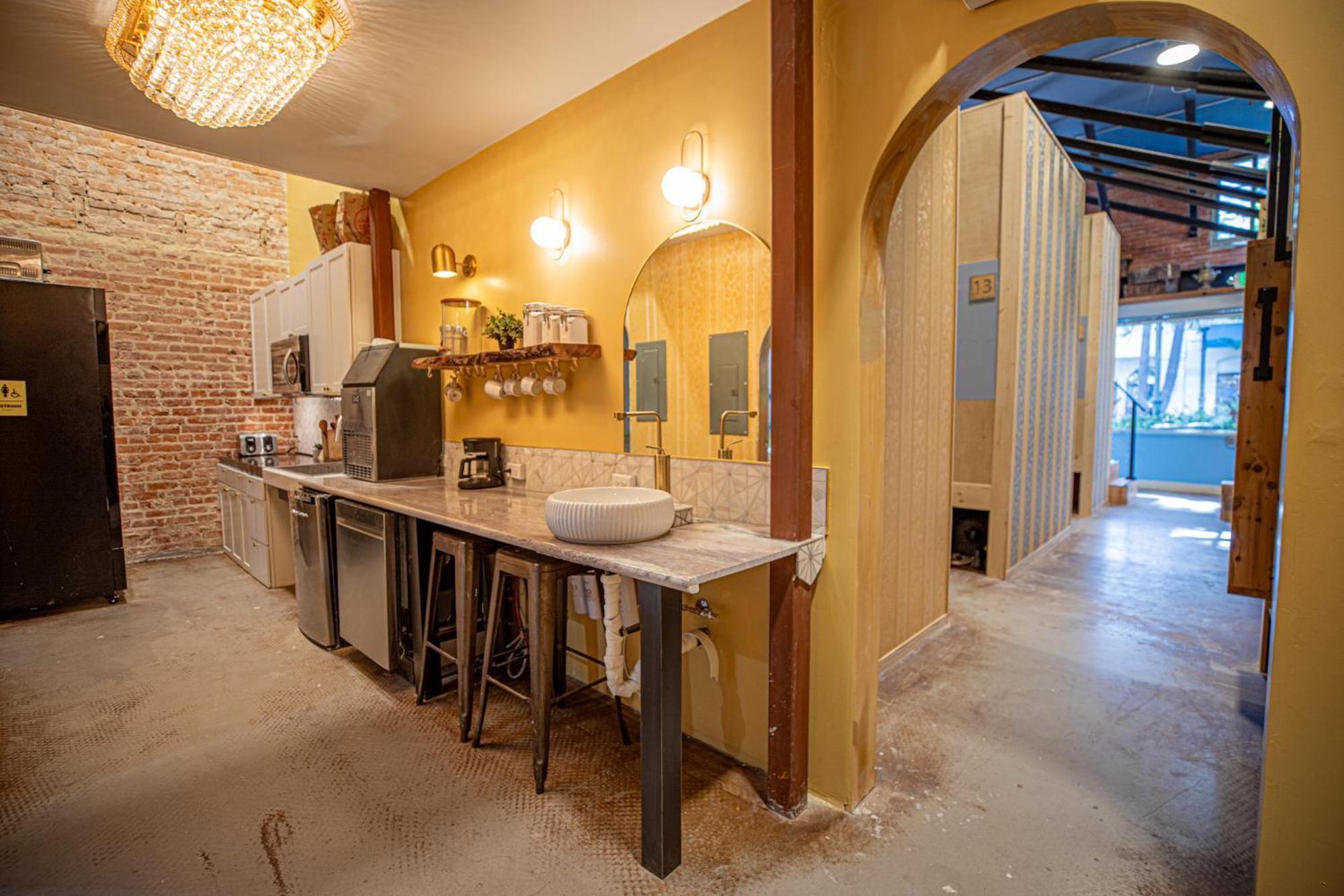 Social Stays - Santa Barbara'S First Hostel On State Street Exteriér fotografie
