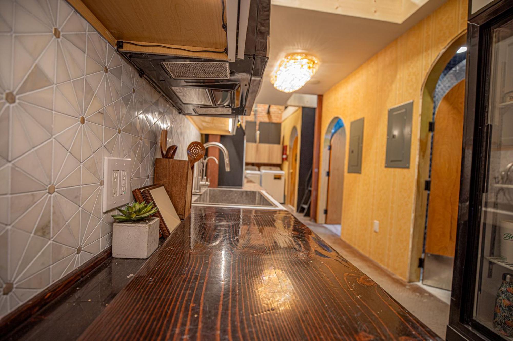 Social Stays - Santa Barbara'S First Hostel On State Street Exteriér fotografie