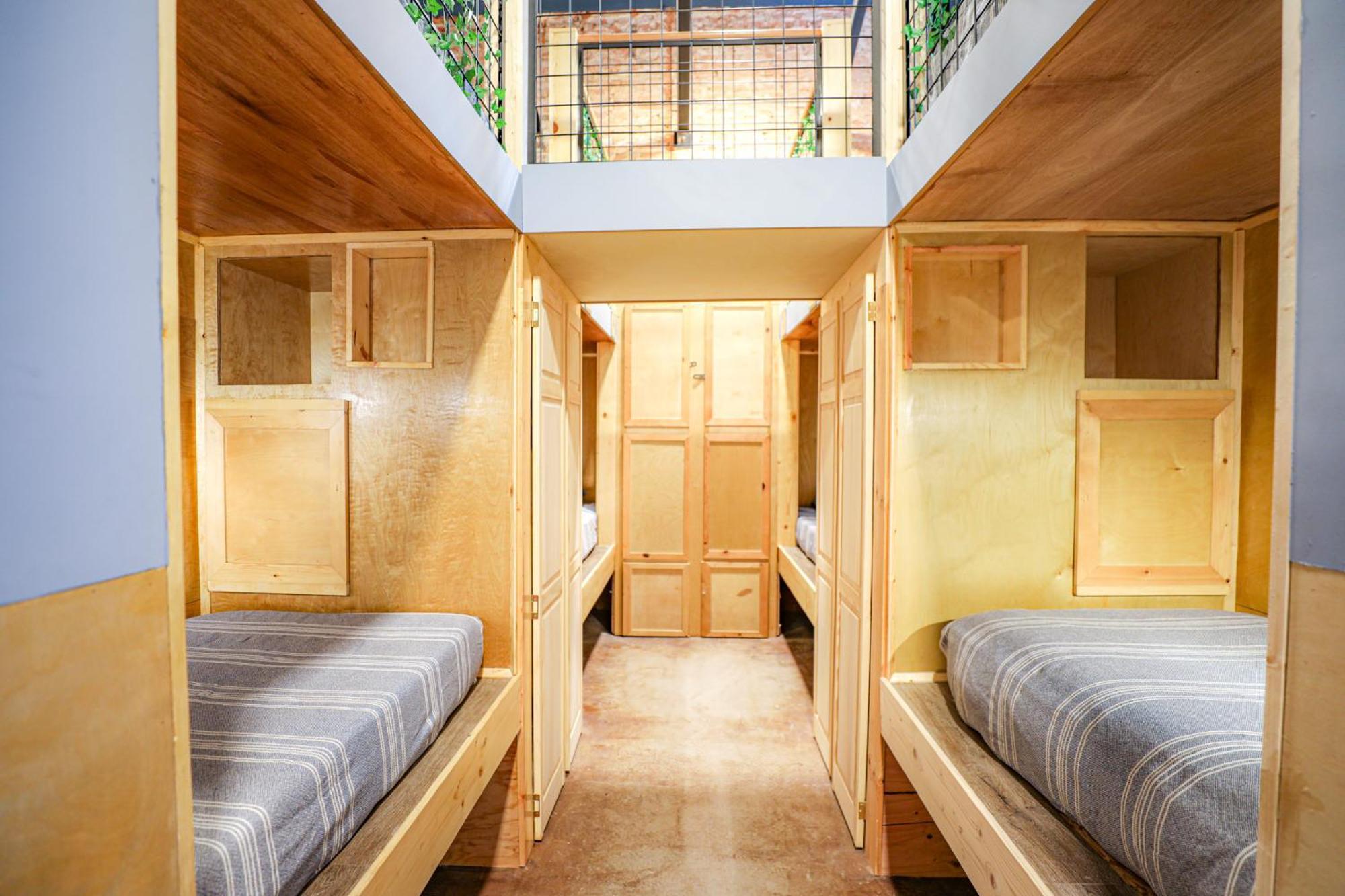 Social Stays - Santa Barbara'S First Hostel On State Street Exteriér fotografie